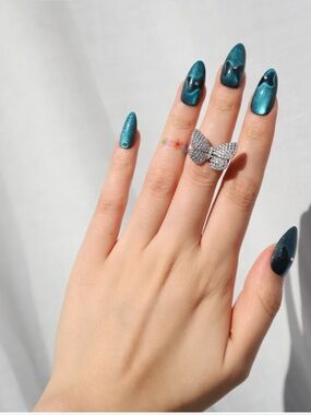 NIB Nail Reformation Butterfly Blues Medium Almond Press-On Nails Blue Jewel